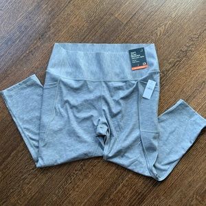 NWT GapFit Sculpt Revolution Capri leggings